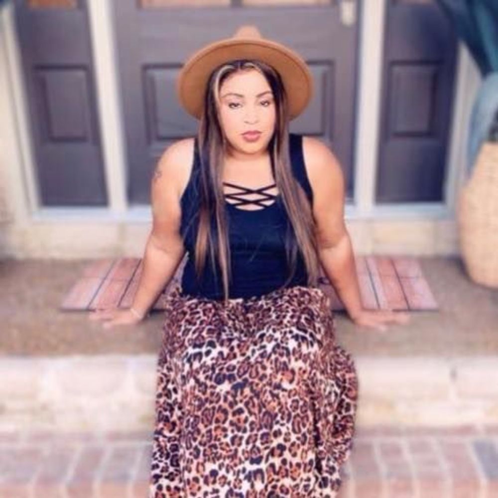 Meet your Posher, Nikida